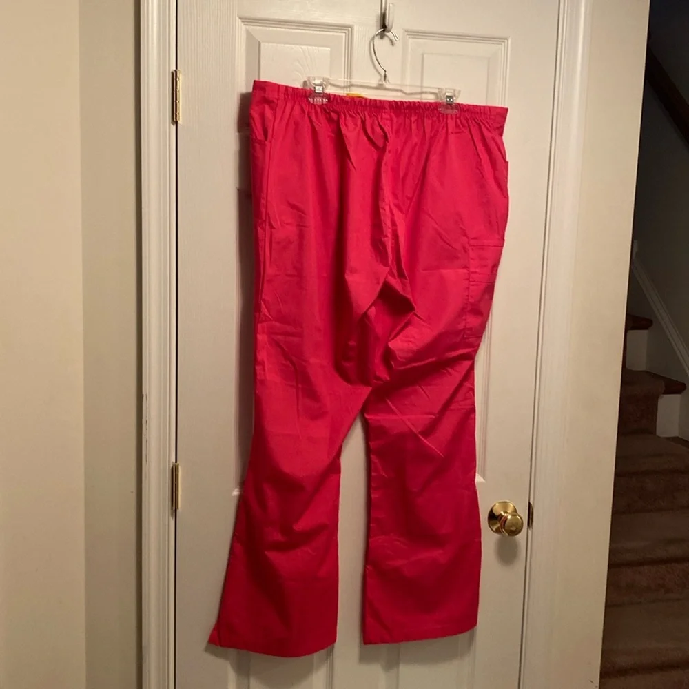 NWOT 2 Piece Scrub Set…size 2XL & 2XT - Picture 7 of 9